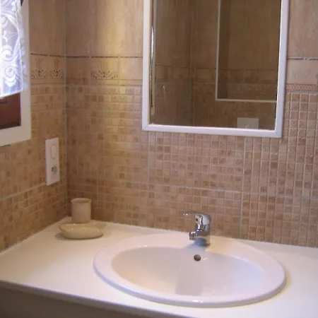 Le Jardin Des Gorges Bed & Breakfast
