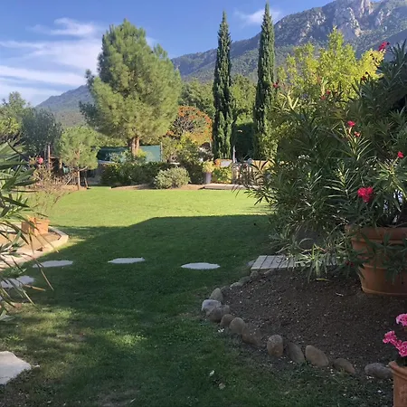 Le Jardin Des Gorges 3* Belvianes-et-Cavirac