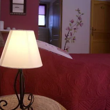 Le Jardin Des Gorges Bed & Breakfast 4*