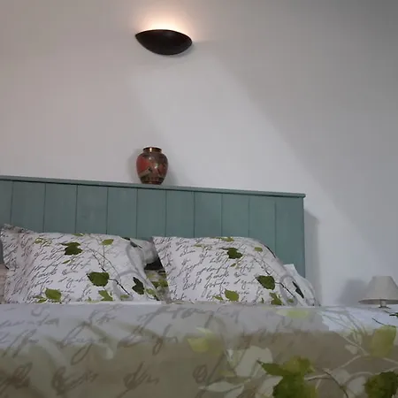 Le Jardin Des Gorges Bed & Breakfast